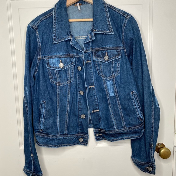 Womens Free People distressed jean jacket blue denim size 12